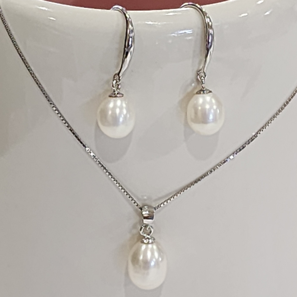 925 Sterling Silver White Freshwater Pearl Necklace And Earring Jewelry Set - Picture 6 of 16